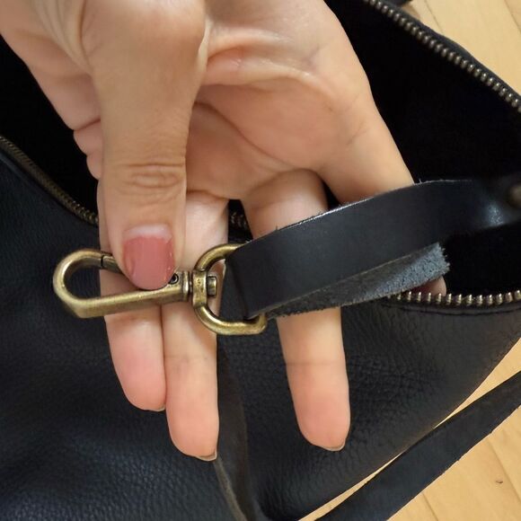 Calma 11600 Leather Goods Made in Spain Convertible Shoulder Bag Black Pebble - Picture 15 of 16